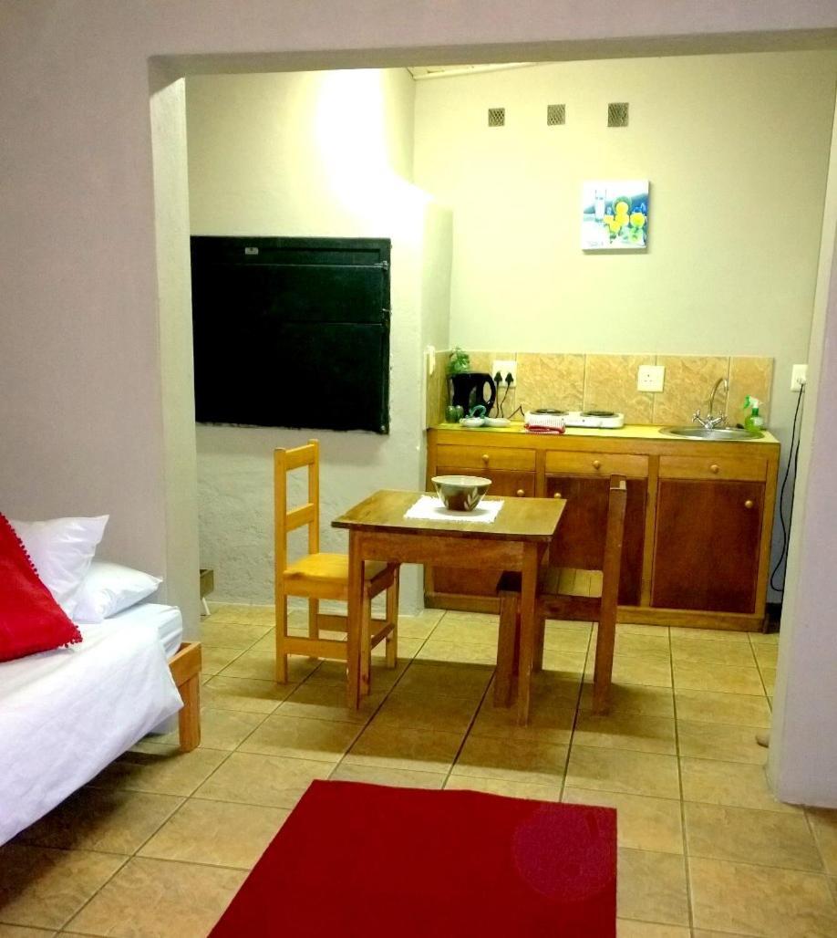 Artkaroo Stay Оудсхорн Екстериор снимка